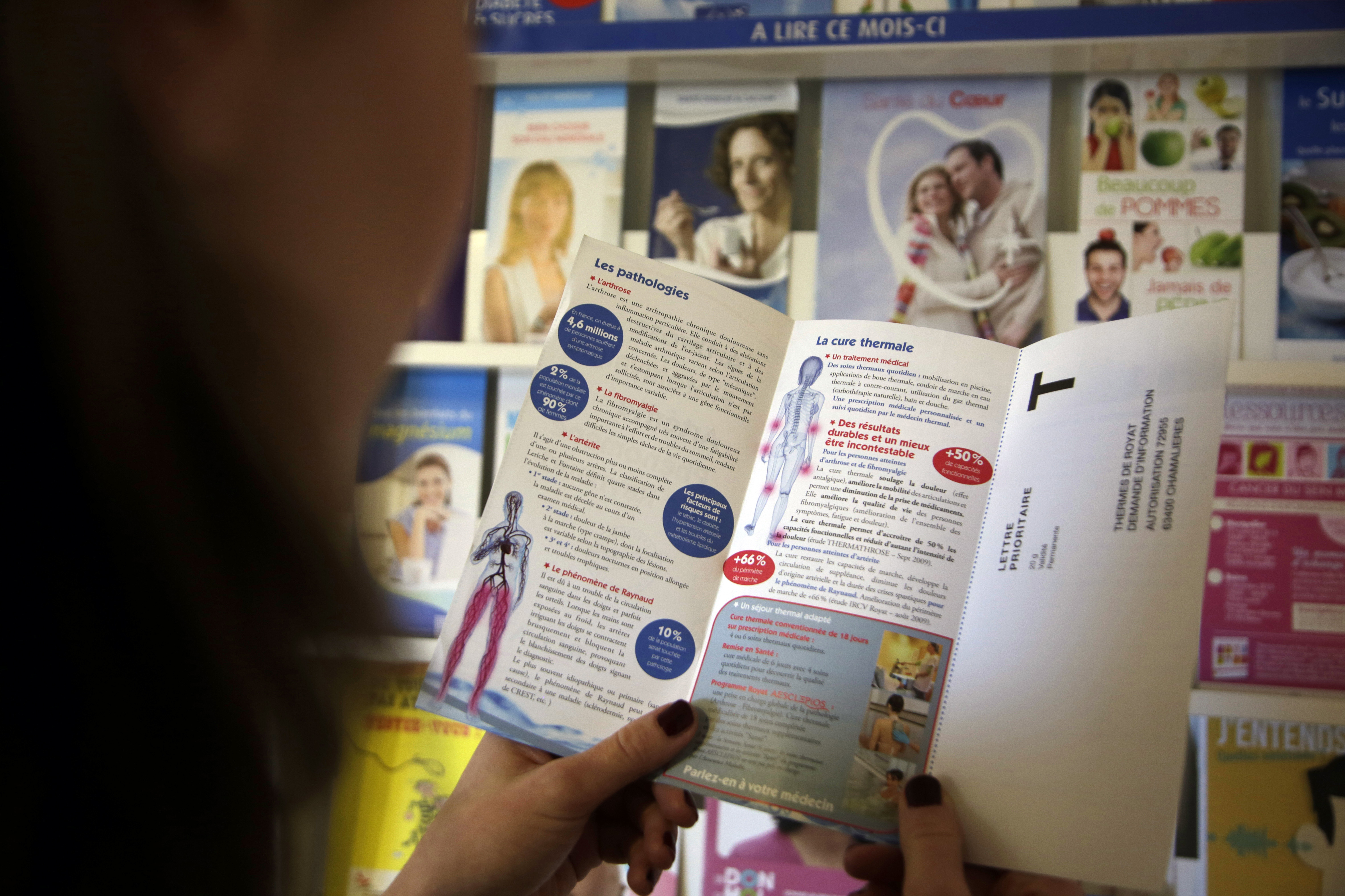 QR code santé sur affiche en salle d’attente - communication phygitale IDS Media